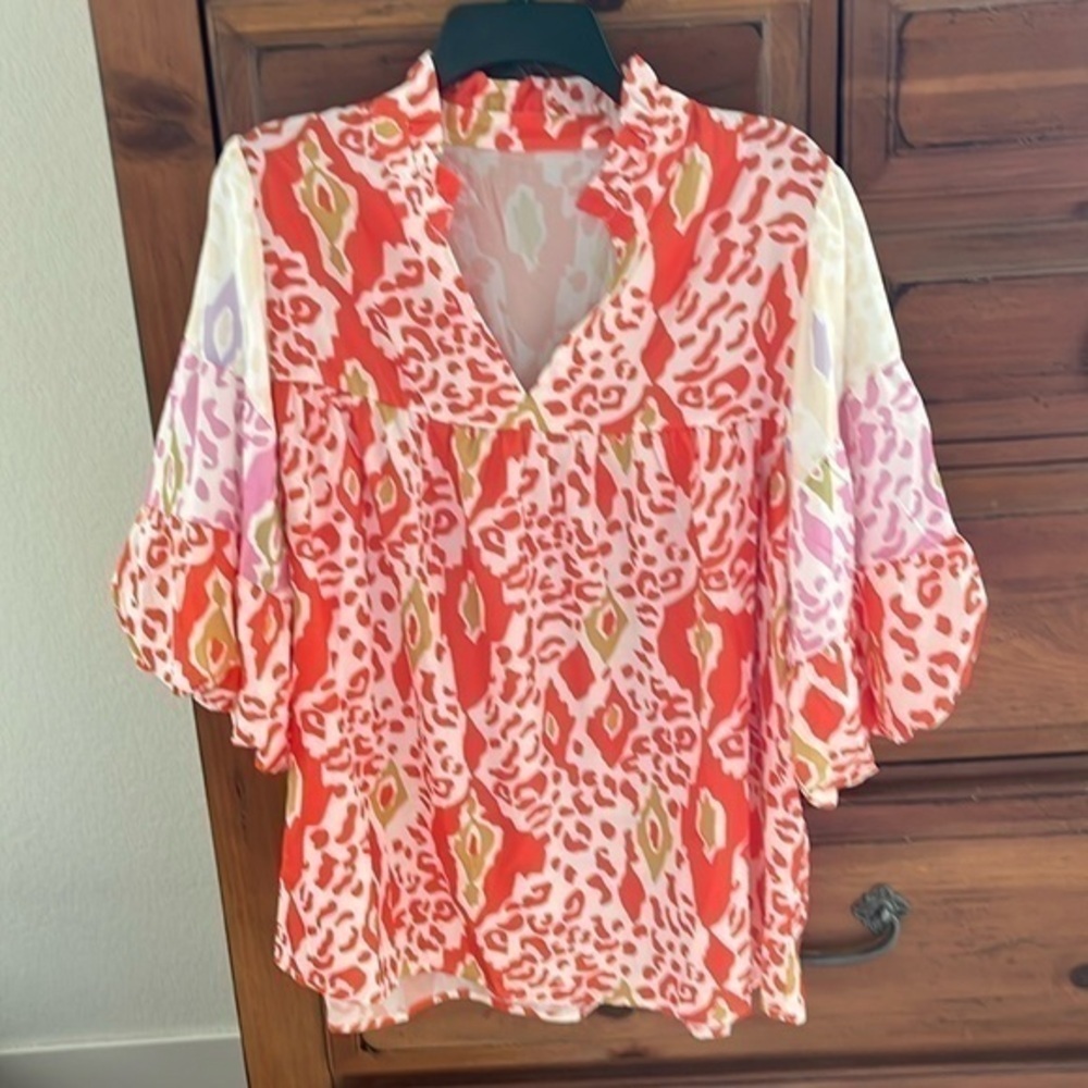 NWOT Women’s Orange And Cream Blouse Size XL